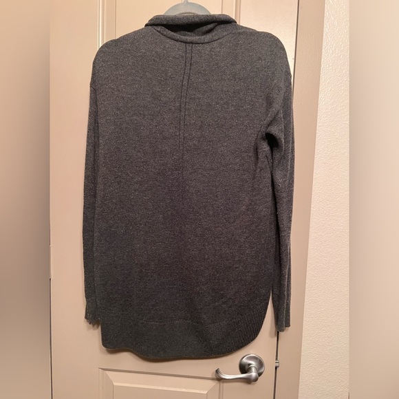 Banana Republic cardigan - Picture 5 of 5